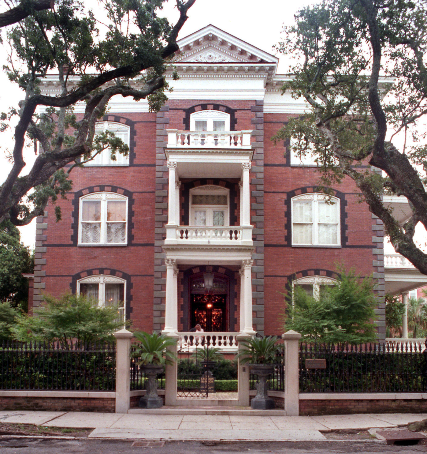 Calhoun Mansion 04/05/18
